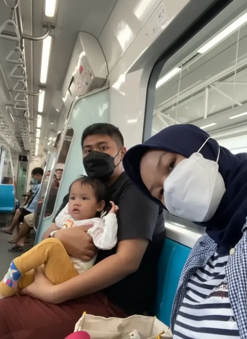 Cerita Pengalaman Pribadi Naik MRT Bersama Anak